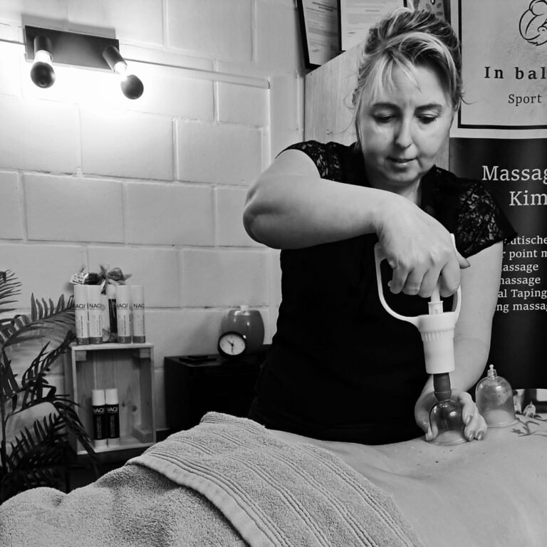 Diensten Massagetherapie Sport & Ontspanning. Cupping rug extra dienst massagetherapie